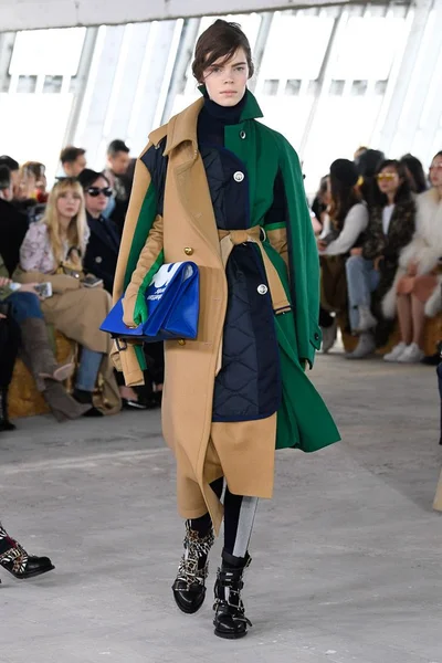 Look 15